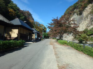 No.050017 材木岩