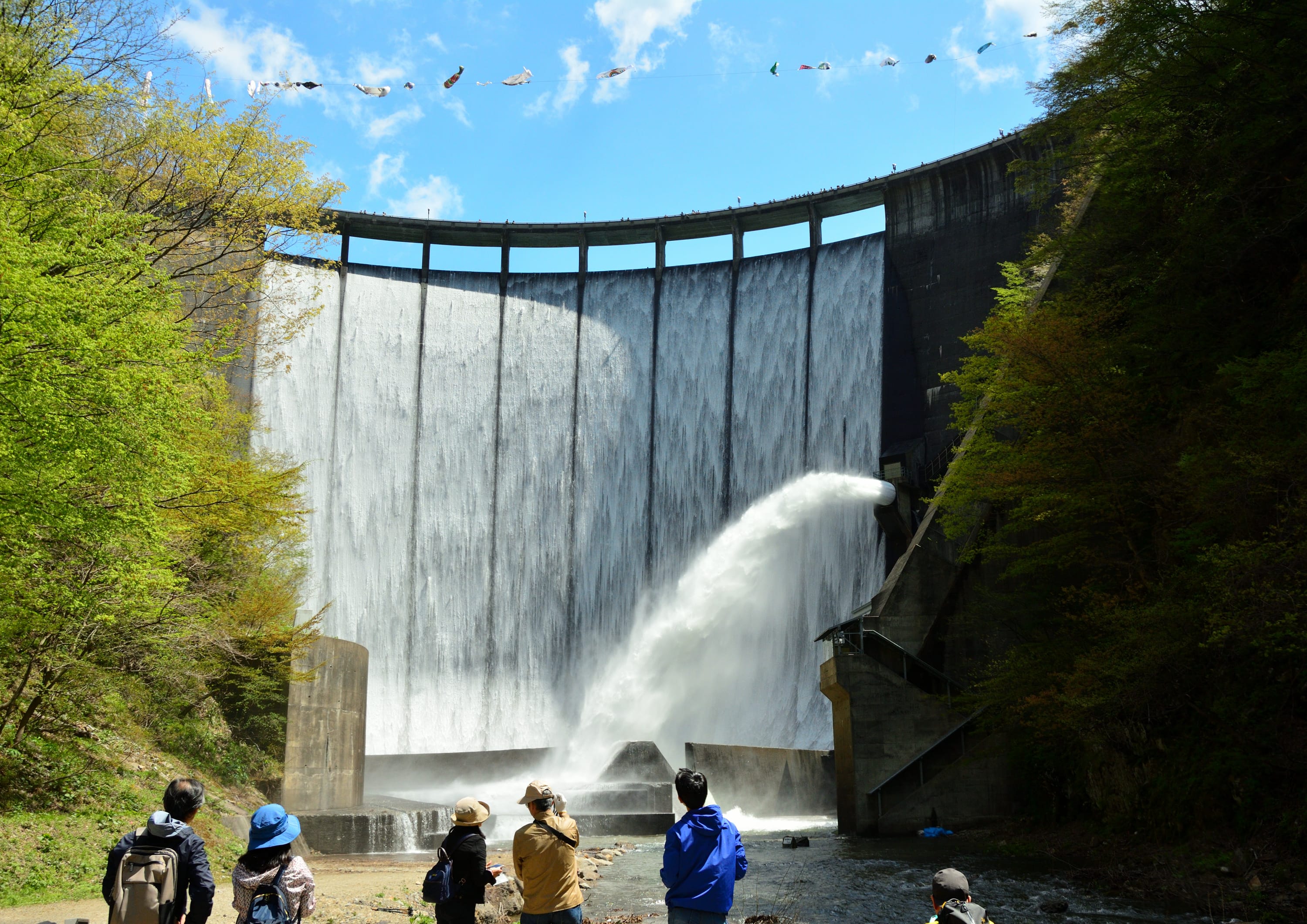 No.130120 鳴子ダムすだれ放流